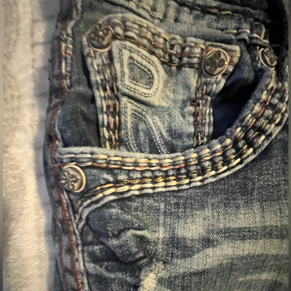 I am sell rock revival jeans for a low price 29 waist 32 inseam - Picture 2 of 3